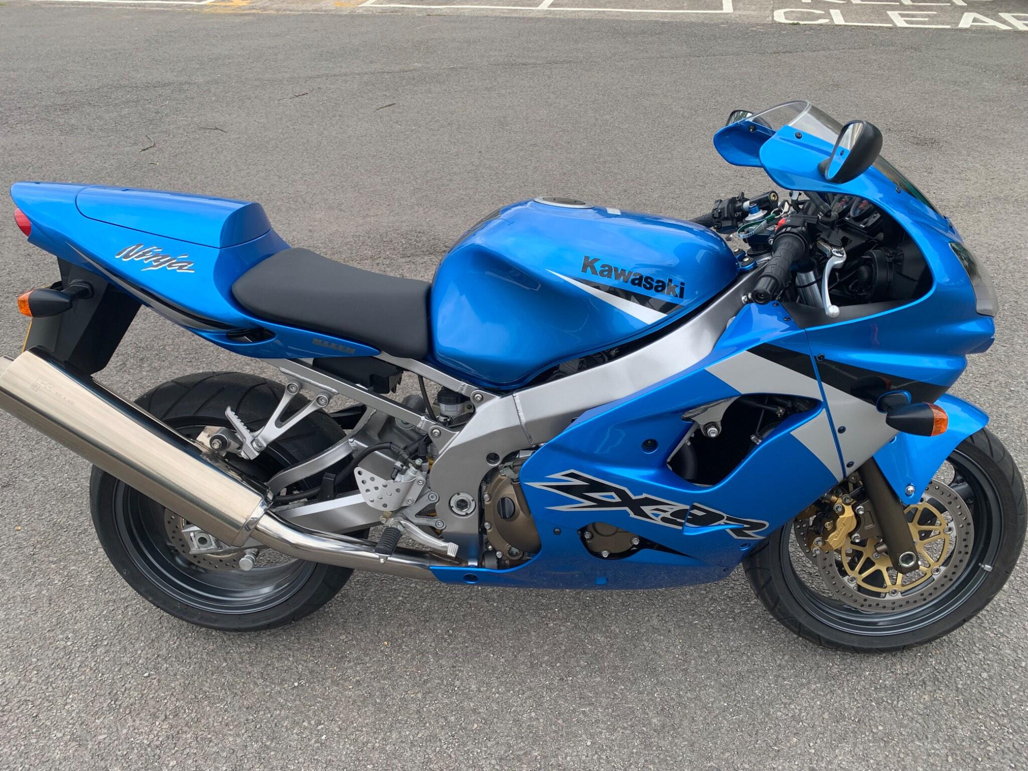 Kawasaki ZX-9R bikes for sale | AutoTrader Bikes